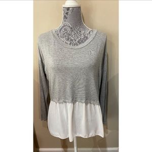 purple snow grey blouse womens size m. 
Light wear